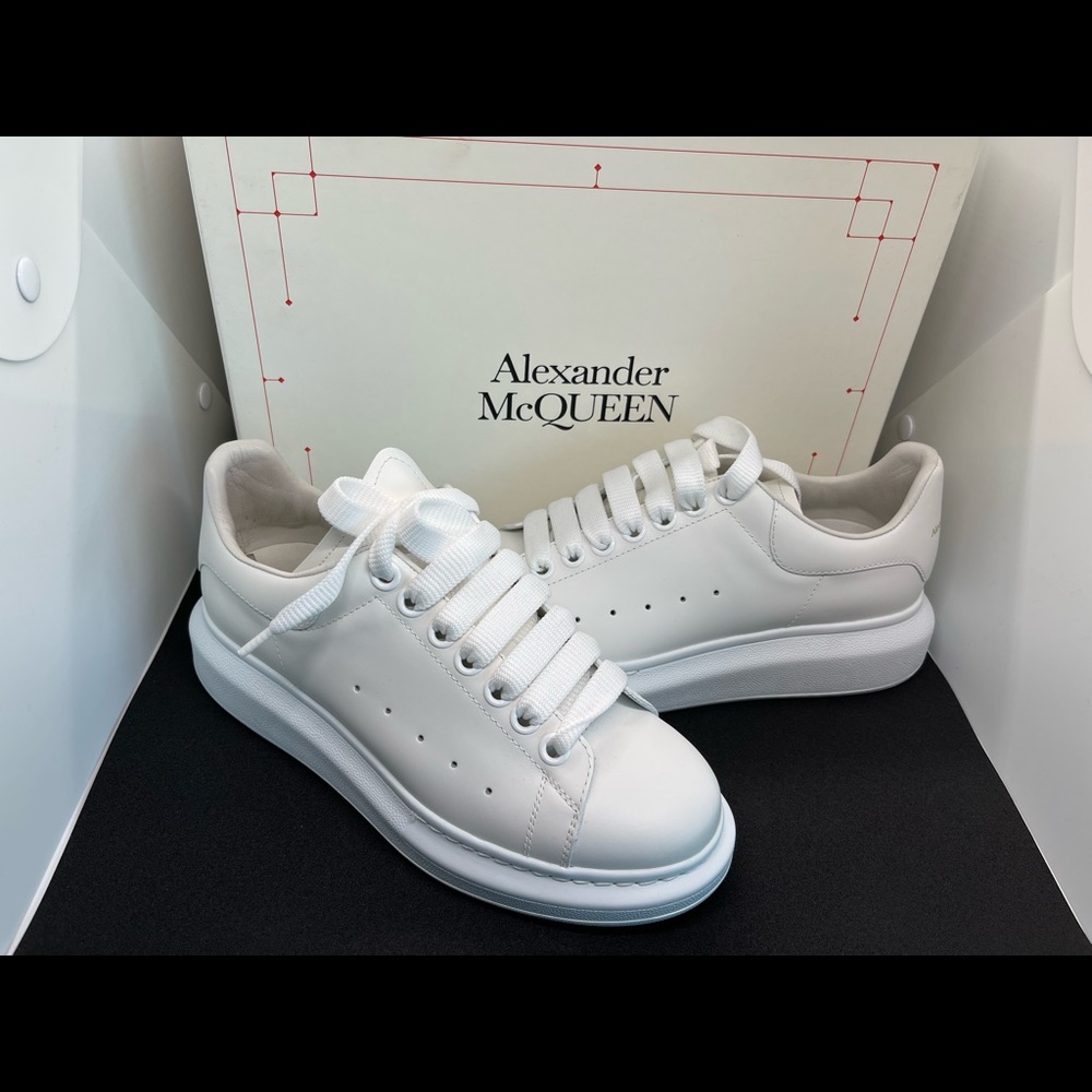 Alexander McQueen Oversized Sneaker -Brand new -white